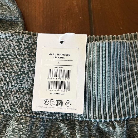 Gymshark Seamless Leggings - Picture 2 of 4